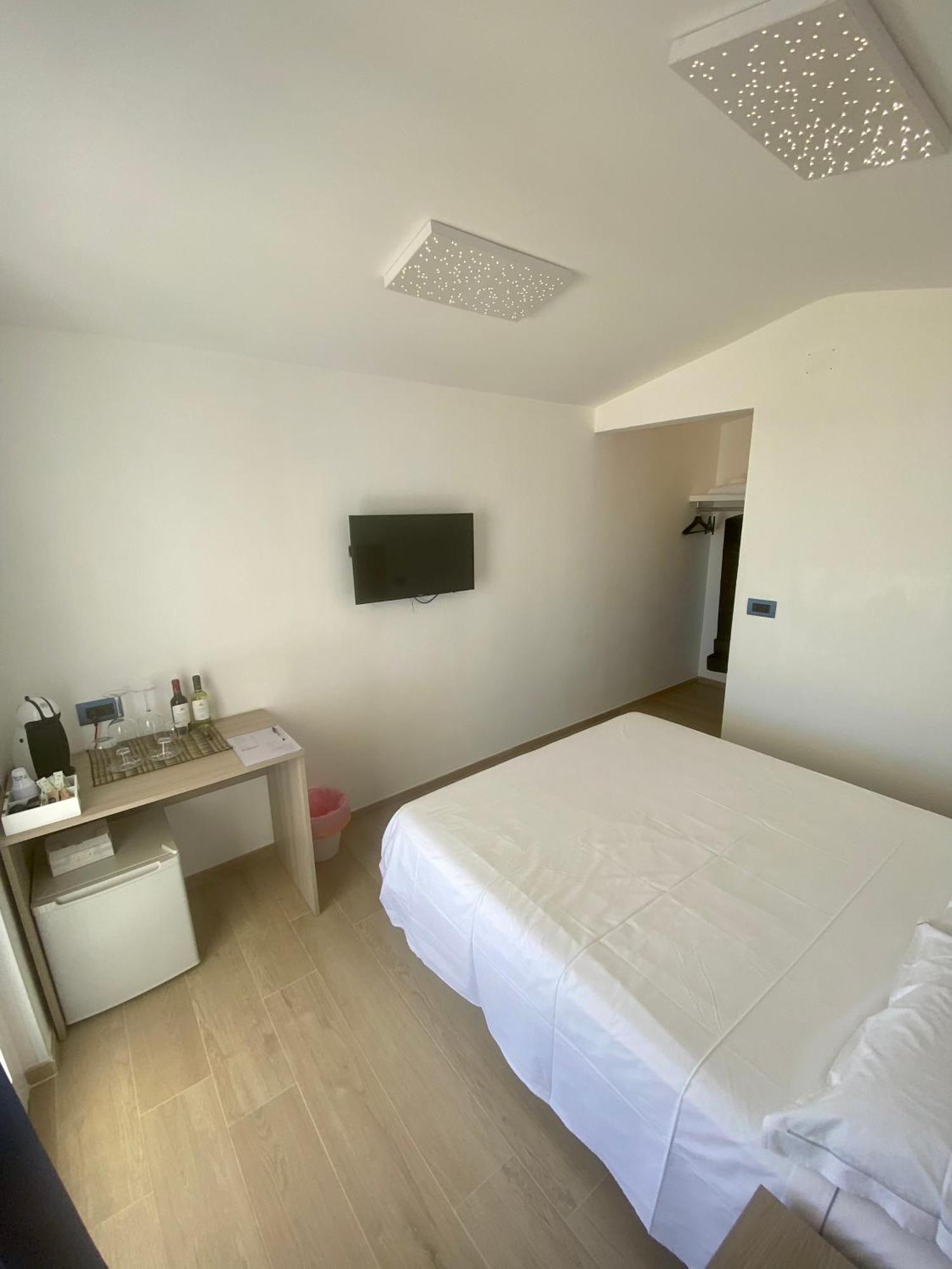 Marina Bay Beach Hotel 佩斯基奇 外观 照片